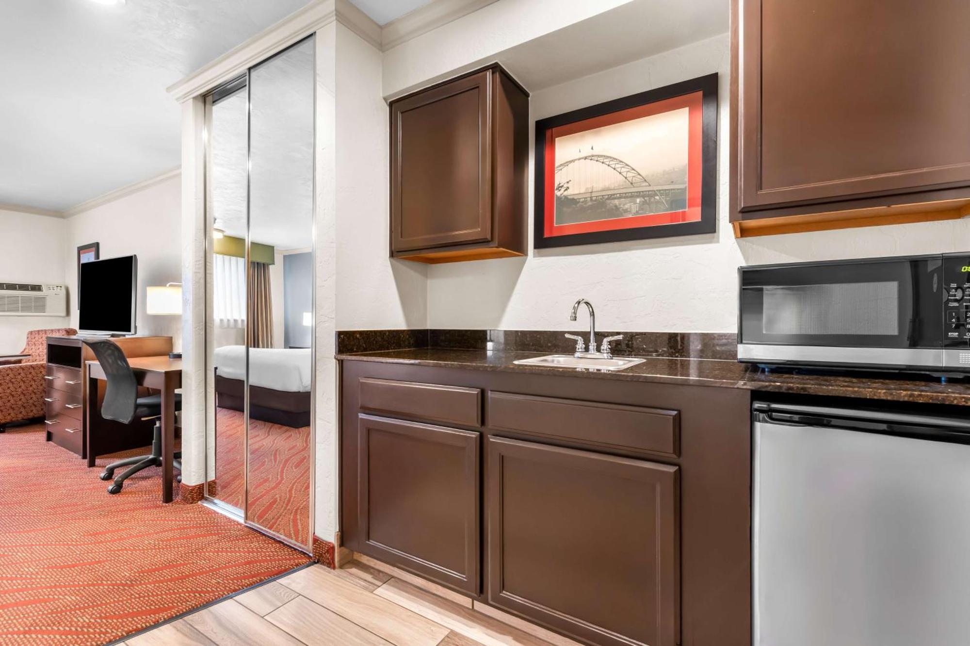 Best Western Plus Parkway Inn Wilsonville Eksteriør bilde