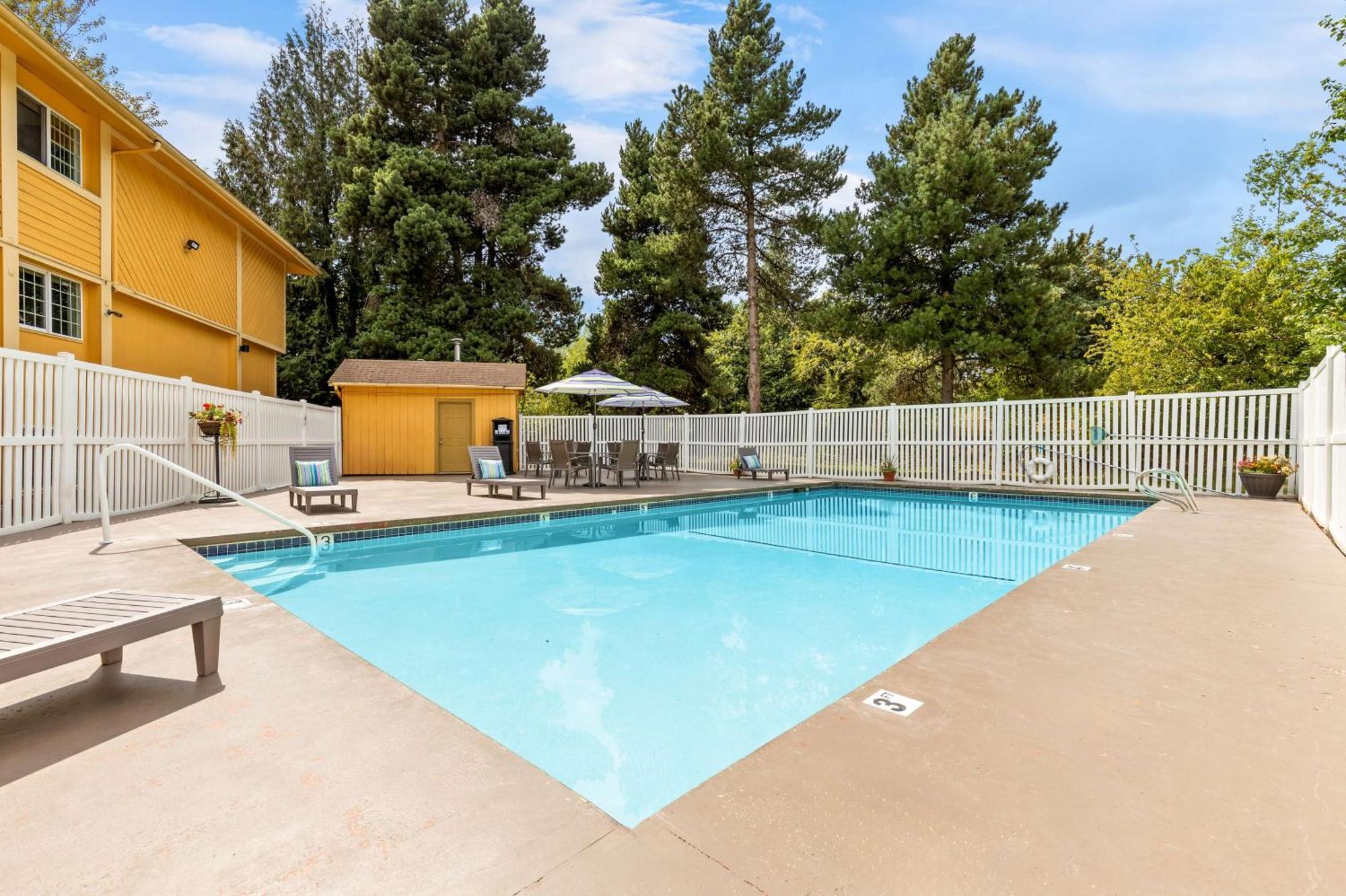 Best Western Plus Parkway Inn Wilsonville Eksteriør bilde